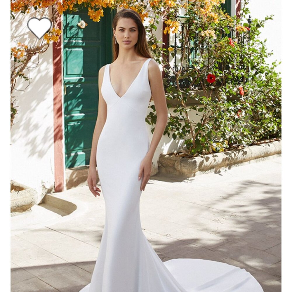 Britanny - Love by Enzoani Wedding Dress